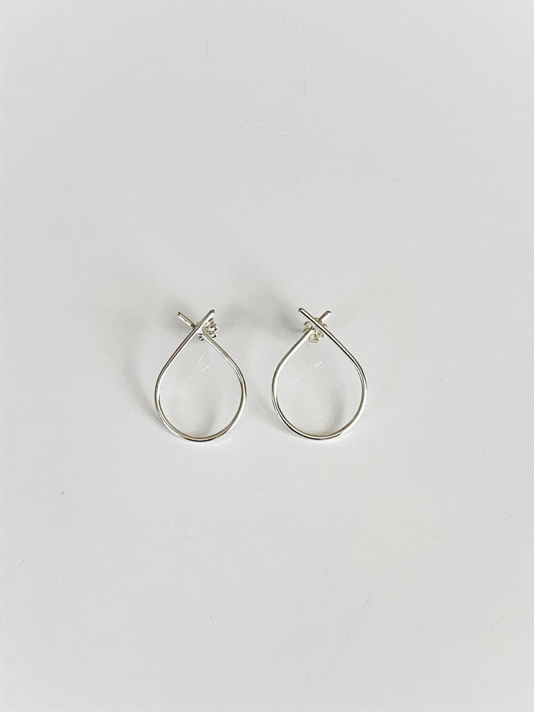 SMALL TEAR DROP EARRINGS